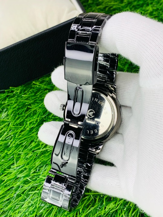 Ma1 Quartz Watch Stainless Steel Comfortable And Stylish Watch For Boys (random Dial,color & Design)